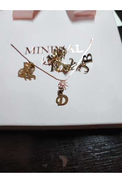 MİNİMAL Altın Harf Kolye Ucu "Monotype"