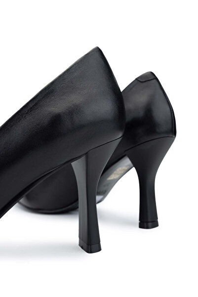 Tamer Tanca Kadın Hakiki Deri Siyah Deri Topuklu Ayakkabı