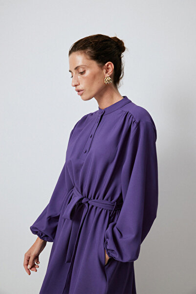 Touché Privé Φόρεμα κρεπ με ζώνη