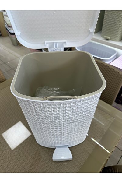 LeesHome 22 Lt Wicker Pedal Inner Bucket Plastic Trash Can White Lid 37X30X38 cm