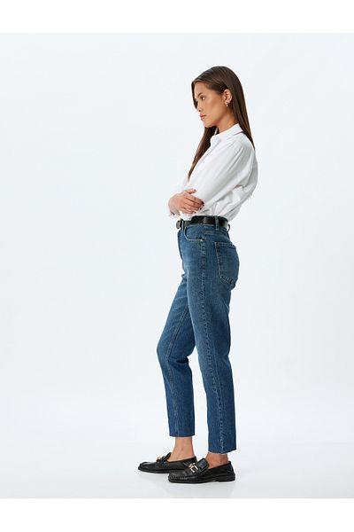 Koton Mom-Fit-Jeans, hohe Taille, schmale Passform, geknöpfte Tasche, Baumwolle – Mom-Fit-Jeans