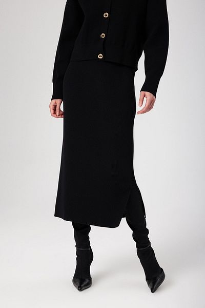 Mısırlı Fusta neagră cu nervuri midi tricotaje