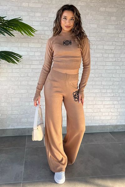 GÜLSELİ Biscuit Women's Front Embroidered Crop Sweater Trousers Knitwear Double Set