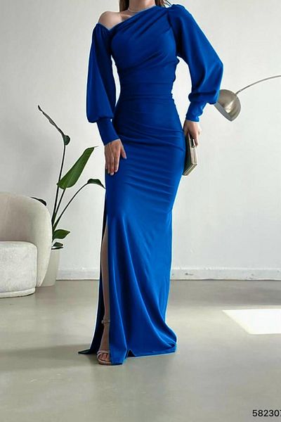 Deafox Saks Blue One Shoulder Open Detail Importiertes Maxikleid aus Kreppstoff mit langen Ärmeln