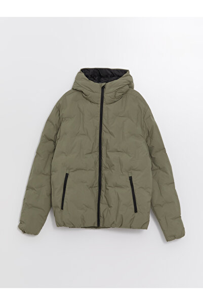 LC Waikiki سترة منتفخة بغطاء للرأس للرجال