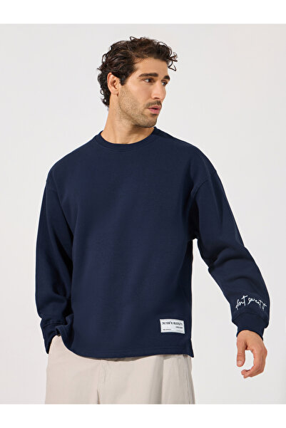 Styli Slogan Print Longline Boxy Sweatshirt with Slide Slit