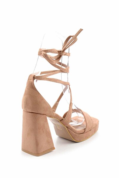 Bambi Semišové dámské klasické boty na podpatku v barvě nude K01215060702