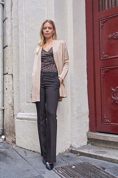 Jument Cardigan de damă de culoare bej - fără umăr, mânecă lungă, croială relaxată