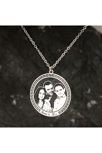 Gümüşcüm Aile Resimli ve İsimli Kişiye Özel Gümüş Kolye