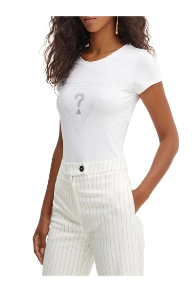 Guess Triangle Maze Kadın Regular Fit T-shirt