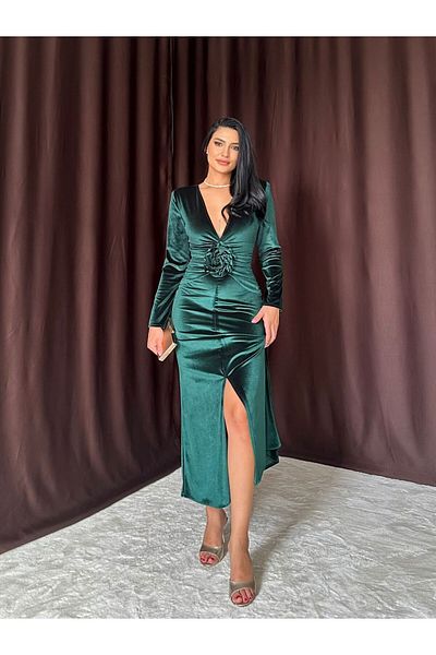 Afiş Butik Rochie drapată cu detaliu trandafir din catifea verde smarald