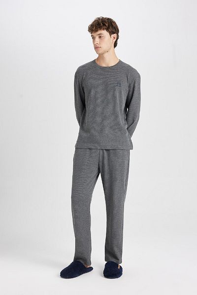 DeFacto Crew Neck Printed Pajamas Set - Long Sleeve, Top and Bottom Set D0945Ax24Wn
