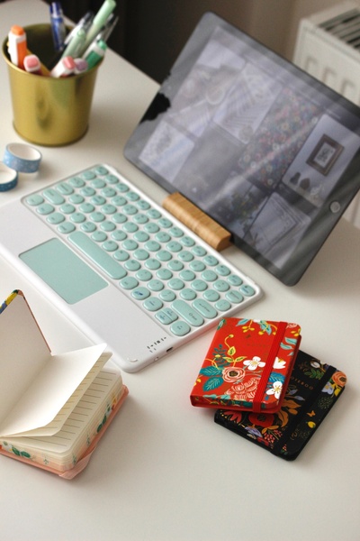 Nova Crafts Red Floral and Gilt Micro Notebook