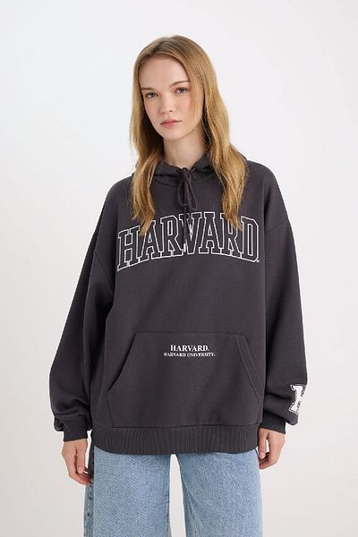 DeFacto Harvard University - Hooded, Pocket, Wide Fit Sweatshirt D7000Ax24Wn