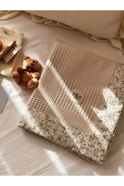 MİNT COLLECTİON Daisy Ecru Pique Blanket with Edge Detail