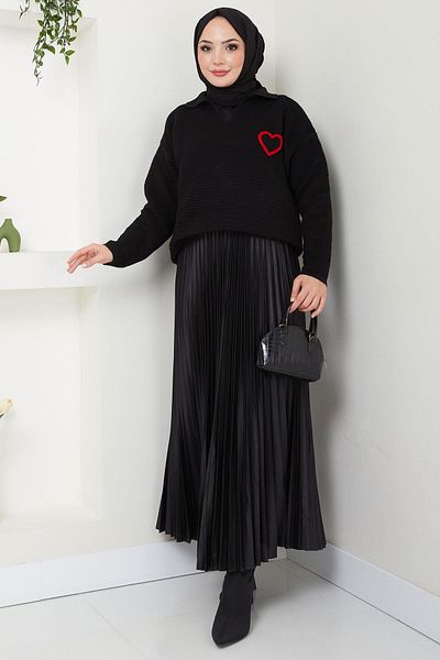 hafsamina Polo Neck Heart Embroidered Black Knitwear Sweater - Hm2571