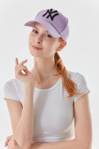 Fulla Moda NY vyšívaná čepice s nastavitelnou zadní čepicí