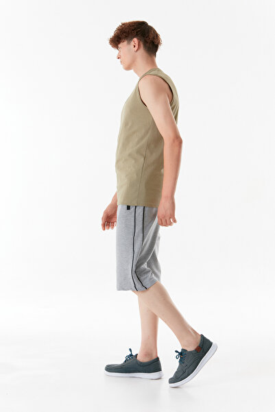 Fulla Moda Basic Shorts with Pockets and Elastic Waist