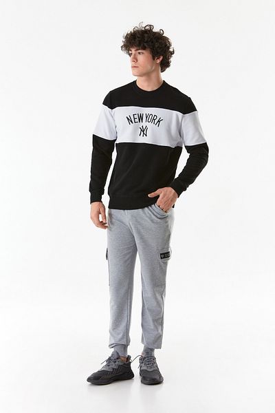Fulla Moda Суитшърт с бродирани надписи с три нишки