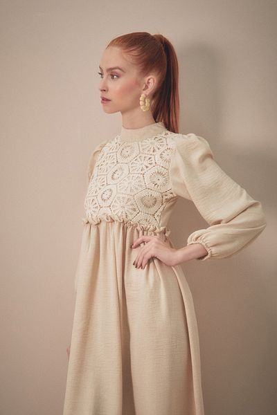 Fulla Moda Φόρεμα με δαντέλα μπροστά με ελαστικά μανίκια