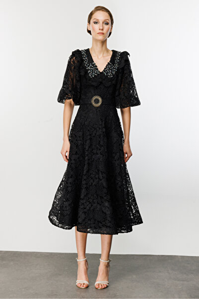 Nefeli Kadın Yakası İnci Taşlı Balon Kol Dantel Elbise