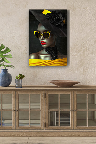 Limitless Design Portret de femeie modernistă cu detalii în galben și negru, ...