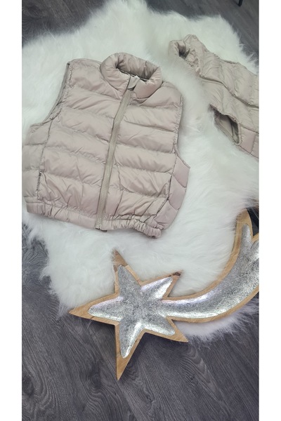 Prime Butik Unisex Waterproof Zippered Cream Color Pocket Vest