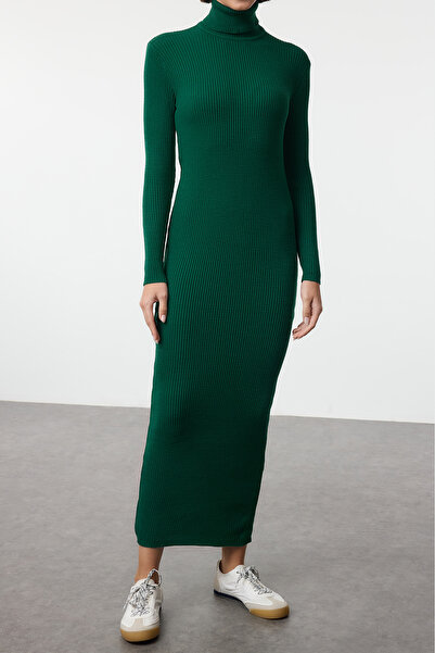 Edit by Trendyol Dlouhé smaragdově zelené žebrované úpletové šaty - Tedaw25Eb00017