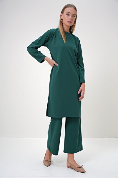Trend Alaçatı Stili Women's Emerald Green Crew Neck Side Slit Long Tunic and Trousers Set Alc-X12873