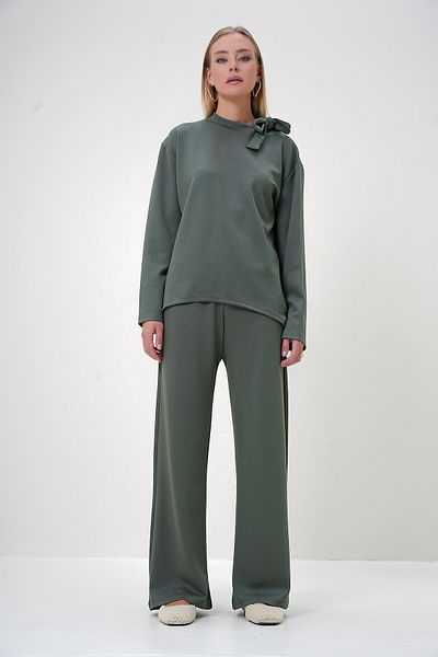Trend Alaçatı Stili Khaki Color Women's Tunic and Trousers Set - Crew Neck and Halter Detail, Modal Fabric Alc-X12881