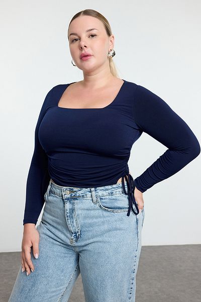 Trendyol Curve Námořnická modrá čtvercový límec na bocích pletená halenka velké velikosti TBBAW25AF00041