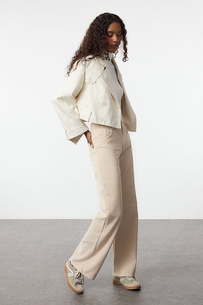 Trendyol Collection Beige gerade geschnittene Samthose – TWOAW25PL00104