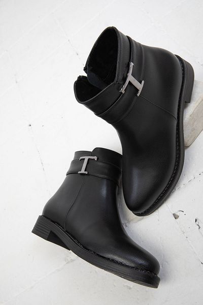 SOHO Dámské černé kozačky – model Bootie z roku 19770