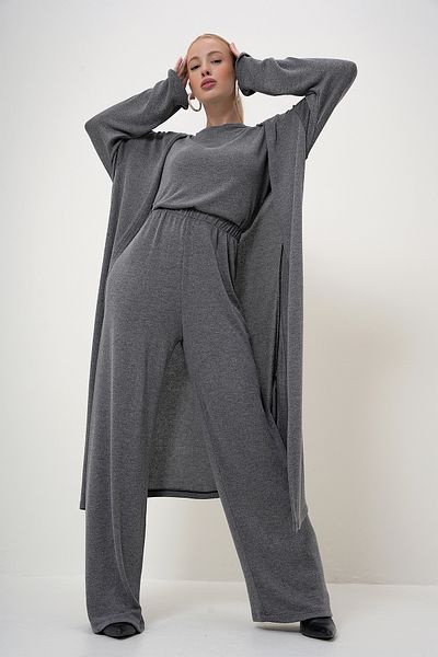 VAGGON Dámská antracitová vycpaná ramenní halenka s výstřihem, kalhoty a cardigan set Prm1062