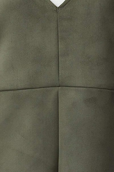 Trendyol Collection Khaki V-nyakú Gilet velúr mini kötött ruha TWOAW24EL00543