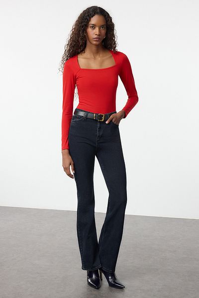 Trendyol Collection Flexible Red Cotton Bodcuta Sitting Blouse - Square Collar, Twoaw24Bz00165