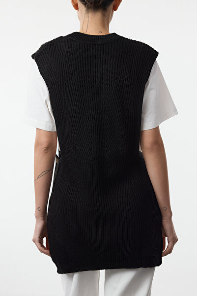 Edit by Trendyol Black Crew Neck Button Detailed Knitwear Sweater Tedaw25Sv00007