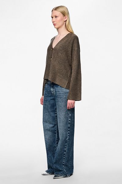 PIECES PCNUNA LS Strickjacke mit V-Ausschnitt – BC-Modell