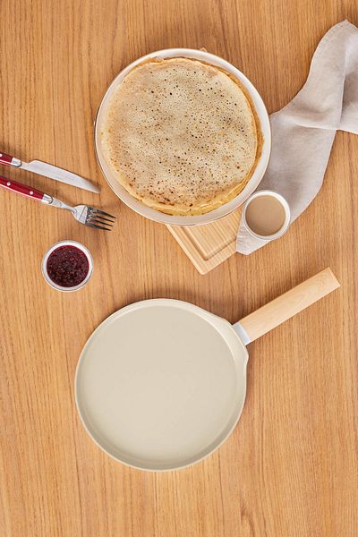 Karaca Swiss Crystal Almond Cream Induction Base Pancakes Pan 25 cm