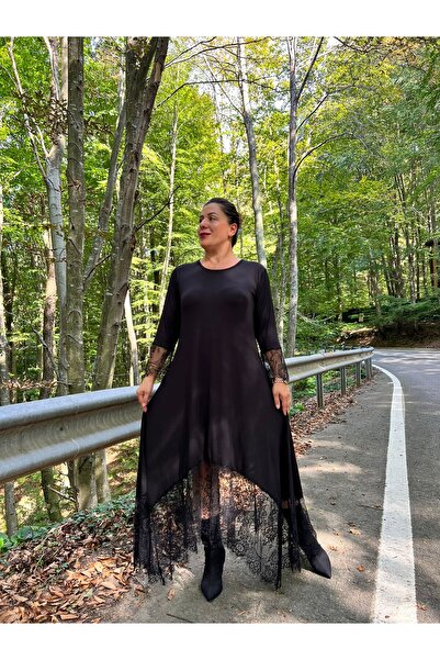 MJORA Πλεκτό φόρεμα με δαντέλα με λεπτομέρειες