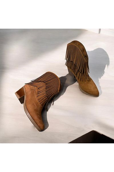 runa shoes Suede Tasseled Cowboy Boots