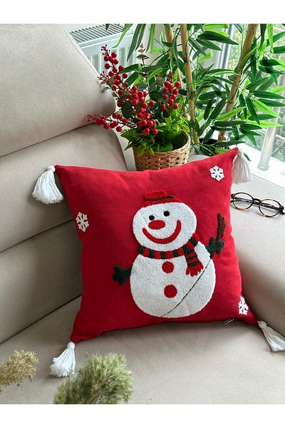 en gözde home New Year Christmas Themed Punch Embroidered Throw Pillow Cover