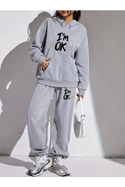 Mythologie طقم ملابس رياضية من Im Broken يتكون من سترة وبنطلون رياضي - طقم ملابس رياضية رمادي مطبوع مع قلنسوة