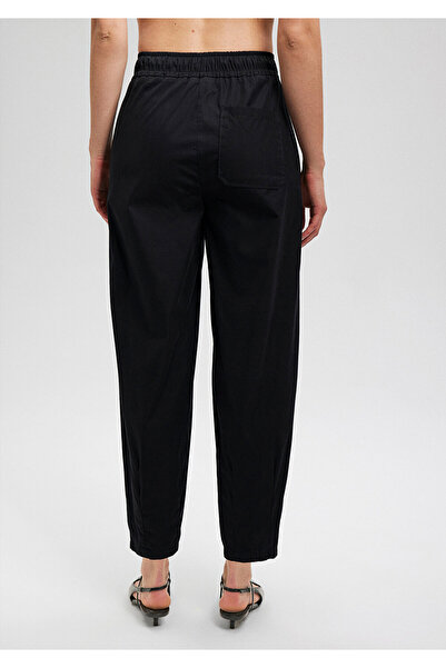 Mavi Beli Lastikli Siyah Pantolon 1010425-900