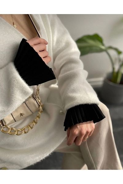She Olive Black Pleated Sleeve