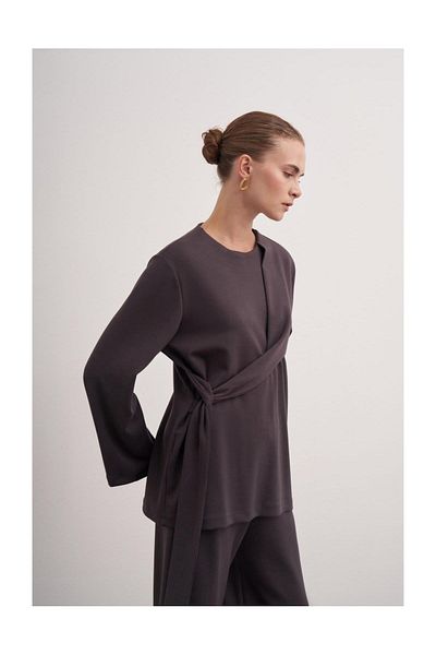 FUSHYA Double Set with Closure Detail