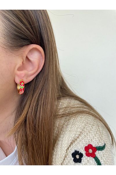 nerora Gold Colored Red Flower Patterned Anti-Tarnish Steel Hoop Earrings