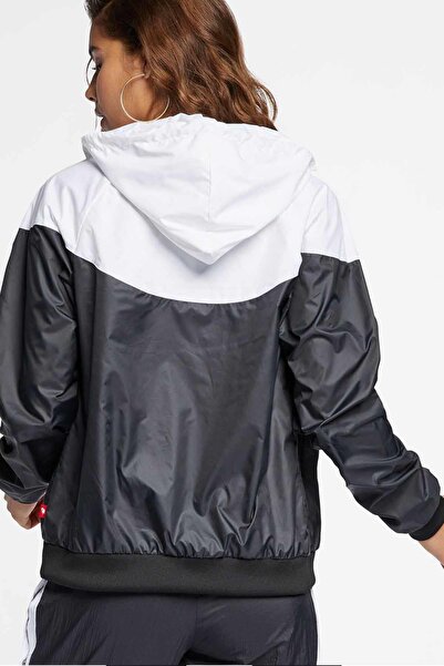 Nike Γυναικείο μπουφάν Windrunner Γυναικείο μπουφάν AR3092-010-ΜΑΥΡΟ-BYZ