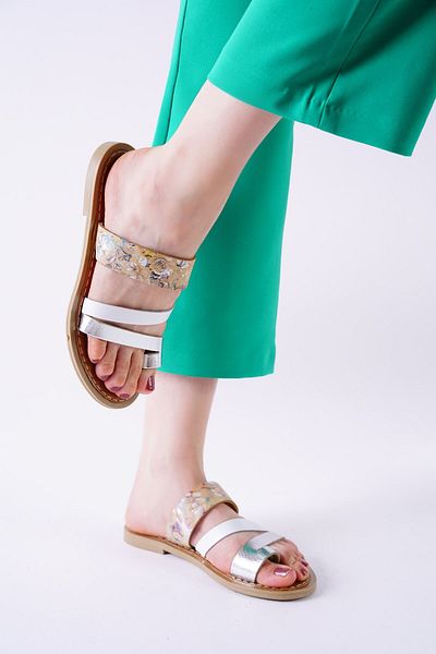 Moka Shopin Mokashopin Minne White Striped Skin Slippers