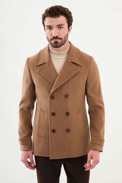 Mcr Pointed Collar Coat